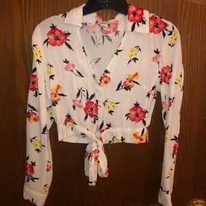Forever 21 Cropped Flower Blouse